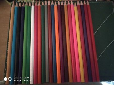Лот: 14767690. Фото: 1. Цветные карандаши. Краски, карандаши, мелки