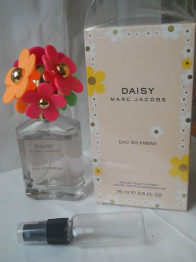 Лот: 2668491. Фото: 1. Daisy Eau So Fresh Marc Jacobs... Женская парфюмерия