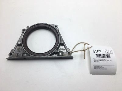 Лот: 20375111. Фото: 1. Крышка коленвала Mitsubishi Pajero... Двигатель и элементы двигателя