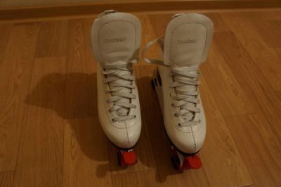 Лот: 4917118. Фото: 1. Фигурные коньки Botas Piruett... Коньки