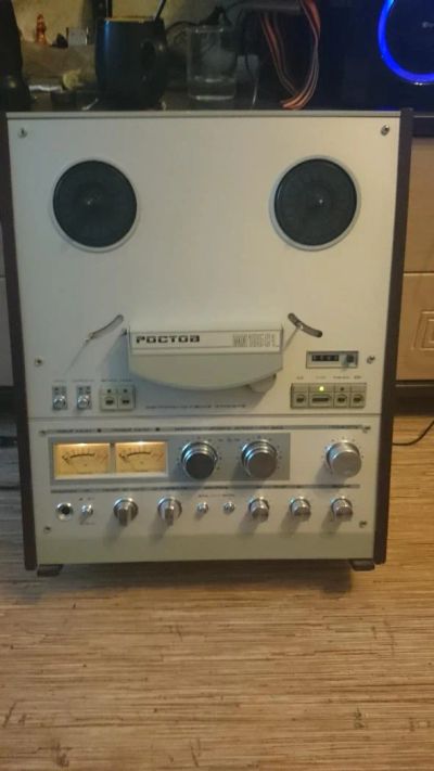 Лот: 5131313. Фото: 1. Бабинный магнитофон Ростов МК-105С-1. Кассетные деки, магнитофоны