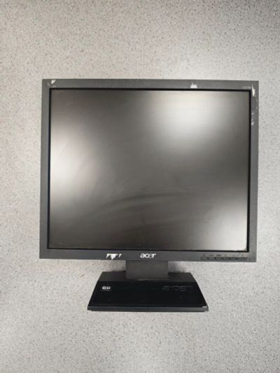 Лот: 23688064. Фото: 1. Мониторы 12"-17". ЖК-мониторы