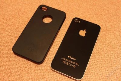 Лот: 2392015. Фото: 1. Iphone 4 c чехлом (задней крышкой... Смартфоны