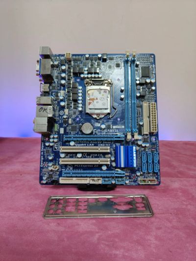 Лот: 24690480. Фото: 1. Мат. плата Gigabyte GA-H55M D2H... Материнские платы