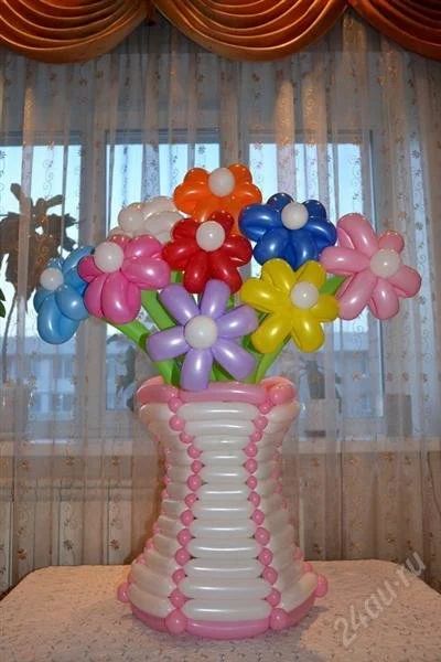 Лот: 864567. Фото: 1. Букет из воздушных шаров в вазе. Разное