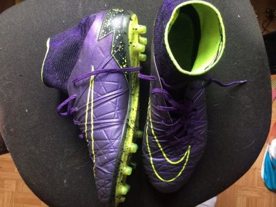 Лот: 7953875. Фото: 1. Бутсы NIKE. Другое (спортивные товары)