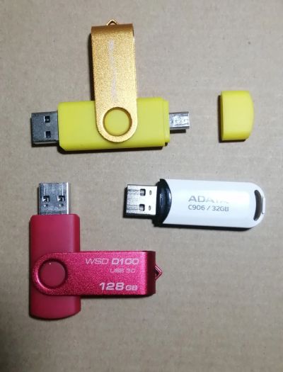 Лот: 25741829. Фото: 1. Память USB Flash не рабочии. USB-флеш карты