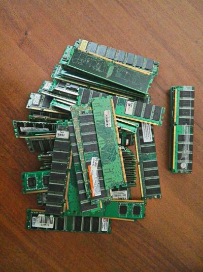 Лот: 9728997. Фото: 1. Память DDR DIMM. Оперативная память