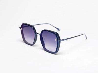 Лот: 24977339. Фото: 1. Очки Chanel. Очки солнцезащитные