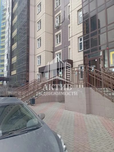 Лот: 22193155. Фото: 1. Россия, Красноярск, улица Петра... Квартиры, студии