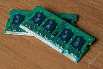 Лот: 184830. Фото: 1. Две планки Micron 512Mb SO-DIMM... Оперативная память