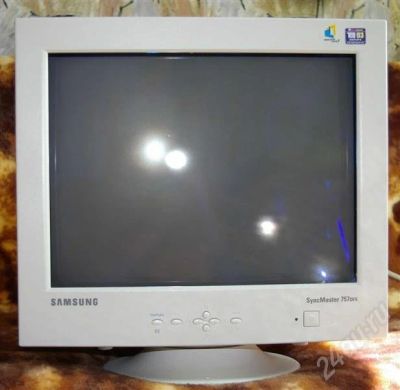 Лот: 459231. Фото: 1. Монитор SAMSUNG 757DFX. ЭЛТ-мониторы