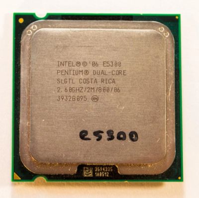 Лот: 10604299. Фото: 1. Intel E5300 Pentium Dual Core... Процессоры
