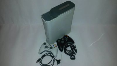 Лот: 6671837. Фото: 1. Продам Xbox 360 Fat Freeboot. Игровые приставки, консоли