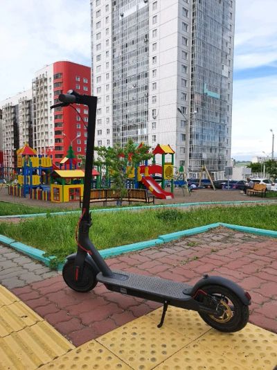 Лот: 17821396. Фото: 1. Оригинальный электросамокат Xiaomi... Электросамокаты, гироскутеры, сигвеи