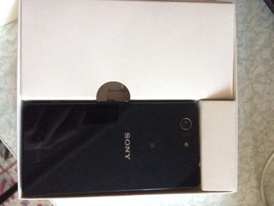 Лот: 7234930. Фото: 1. Sony Xperia z3 compact. Смартфоны