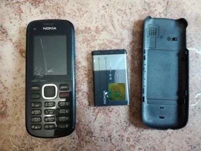 Лот: 9531000. Фото: 1. Nokia C1-02 (неисправен). Кнопочные мобильные телефоны