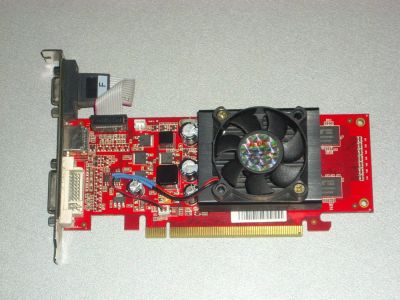 Лот: 6064887. Фото: 1. Видеокарта GeForce 8400GS (Palit... Видеокарты