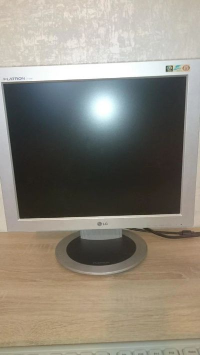 Лот: 11423913. Фото: 1. Монитор LG Flatron в отличном... ЖК-мониторы