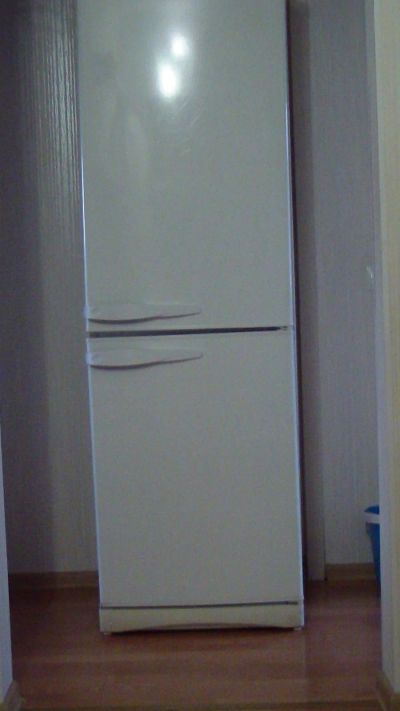 Лот: 12702101. Фото: 1. Холодильник с морозилкой Stinol... Холодильники, морозильные камеры