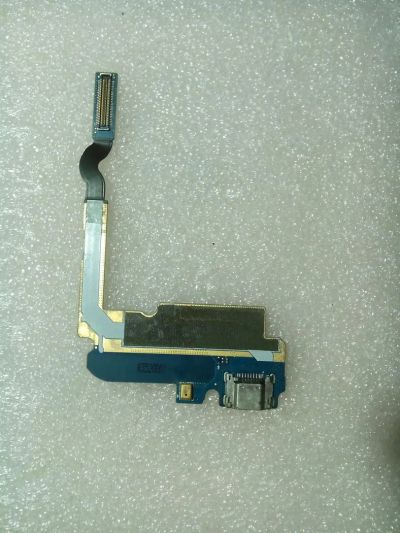 Лот: 9267050. Фото: 1. Нижняя плата на Samsung i9200. Микросхемы и платы