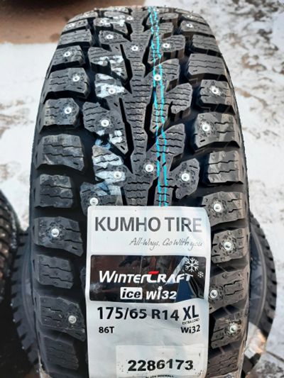 Лот: 20993044. Фото: 1. 175/65 R14 86T Kumho WinterCraft... Шины