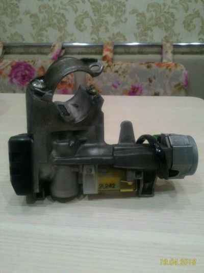 Лот: 11384921. Фото: 1. Замок зажигания Honda Civic Ferio. Электрооборудование