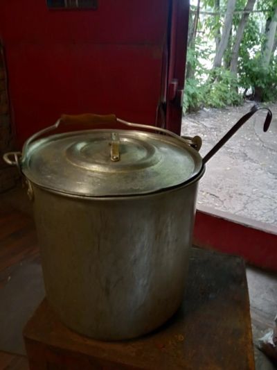 Лот: 17814089. Фото: 1. Котел походный с крышкой для костра... Посуда для туристических походов, пикников