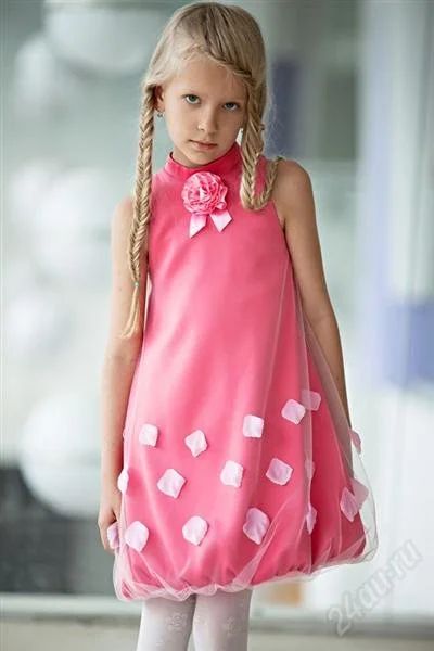 Лот: 2921480. Фото: 1. Атласное коралловое платье для... Платья, сарафаны