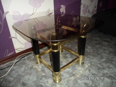 Лот: 4077372. Фото: 1. Столик журнальный стеклянный. Другое (предметы интерьера)
