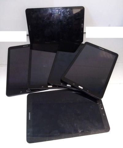 Лот: 18852899. Фото: 1. Samsung Galaxy Tab E T561 6 планшетов... Дисплеи, дисплейные модули, тачскрины