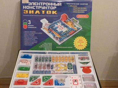 Лот: 3391596. Фото: 1. Электронный конструктор Знаток. Конструкторы