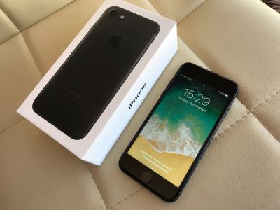 Лот: 12073837. Фото: 1. iPhone 7 32gb black отличное состояние. Смартфоны
