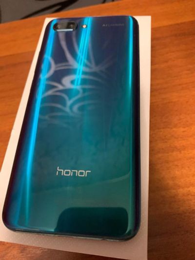 Лот: 15319585. Фото: 1. Honor 10 64gb. Чехлы, бамперы
