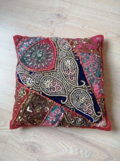 Лот: 18805737. Фото: 1. Подушка декоративная из индии. Одеяла, подушки