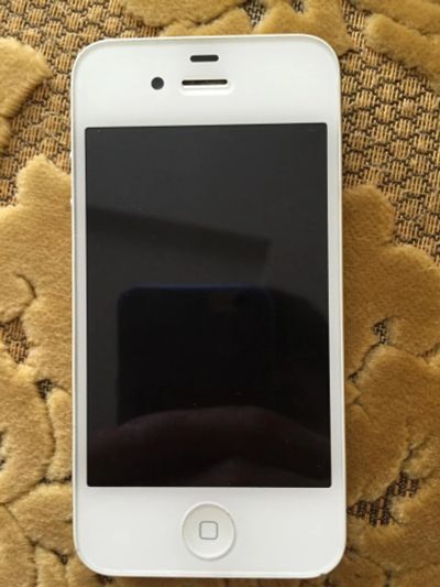 Лот: 5644179. Фото: 1. Продам iPhone 4s 8гб белый отличное... Смартфоны