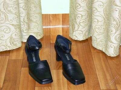 Лот: 1345324. Фото: 1. Черные туфли! Новые! 38 размер... Туфли