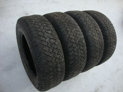 Лот: 12773618. Фото: 1. 205/70/15 Continental Winter Viking... Шины
