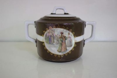 Лот: 6147177. Фото: 1. Сахарница фарфор Кузнецов сюжетная. Фарфор, керамика