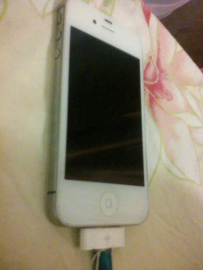 Лот: 6805570. Фото: 1. iphone 4s 8gb белый. Смартфоны