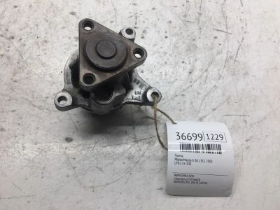 Лот: 20388048. Фото: 1. Помпа Mazda Mazda 6 2003 LF0115100... Двигатель и элементы двигателя