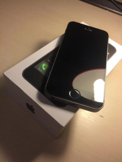 Лот: 9002262. Фото: 1. iPhone 5s 64gb хорошее состояние. Смартфоны