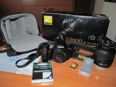 Лот: 3011640. Фото: 1. NIKON D3000 + KIT 18-55mm F3.5-5... Цифровые зеркальные