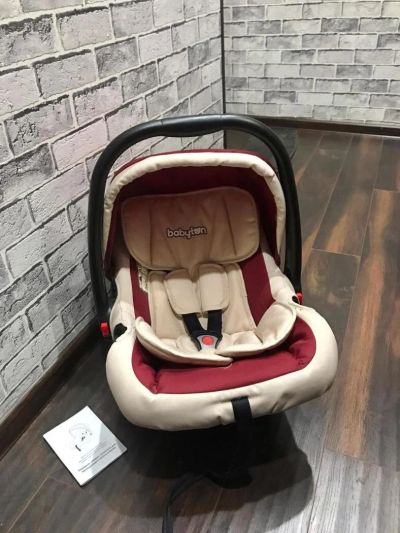 Лот: 10475392. Фото: 1. автолюлька Babyton. Детские автокресла