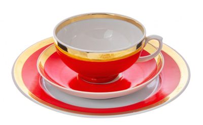 Лот: 17026204. Фото: 1. Чайное трио (чашка, блюдце и тарелка... Предметы интерьера и быта