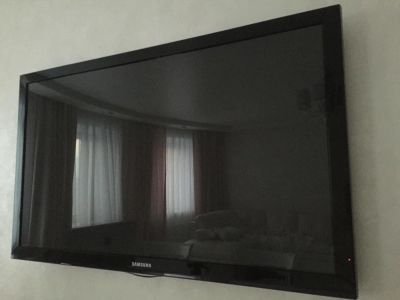 Лот: 6742005. Фото: 1. Продам телевизор Samsung с кронштейном. Телевизоры