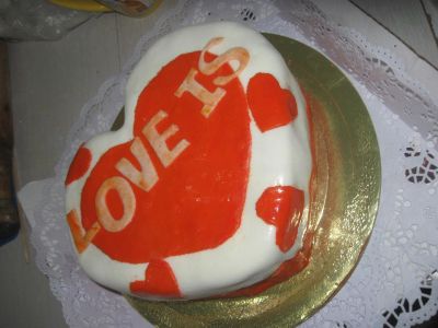 Лот: 14362238. Фото: 1. Торт "Love is"2. Торты, пирожные