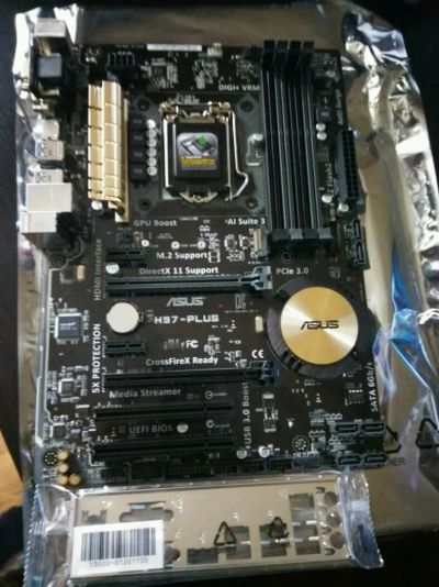 Лот: 16312258. Фото: 1. ASUS H97-PLUS. Материнские платы