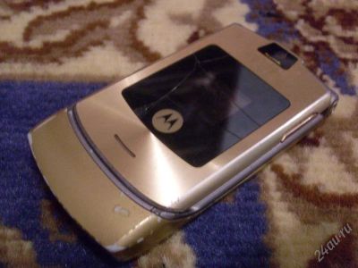 Лот: 2429980. Фото: 1. E398+RAZR v3 D&G. Кнопочные мобильные телефоны
