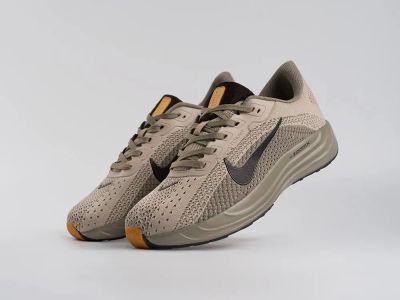 Лот: 25202964. Фото: 1. Кроссовки Nike Pegasus Plus. Кеды, кроссовки, слипоны